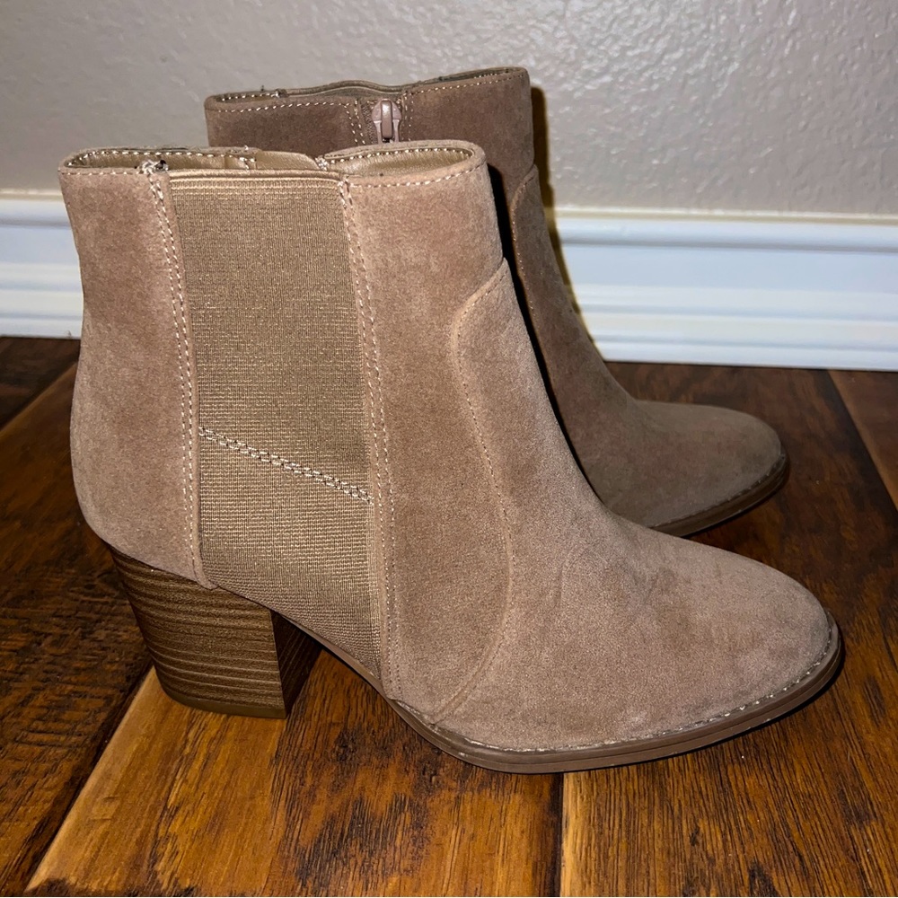 Tan/beige Booties